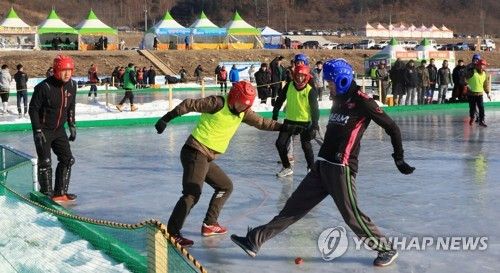 빙판 위 얼음축구 최강자는 누구