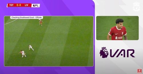 루이스 디아의 오프사이드 VAR 체크 장면