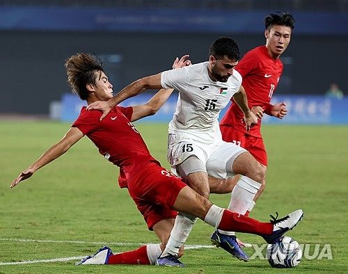홍콩과 아시안게임 남자 축구 경기 치른 팔레스타인 