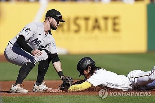 3루 도루를 시도하다 아웃된 배지환