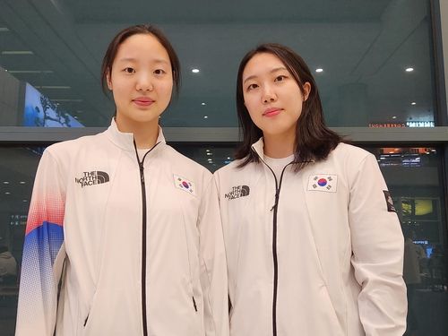 아티스팅스위밍 듀엣 이리영과 허윤서