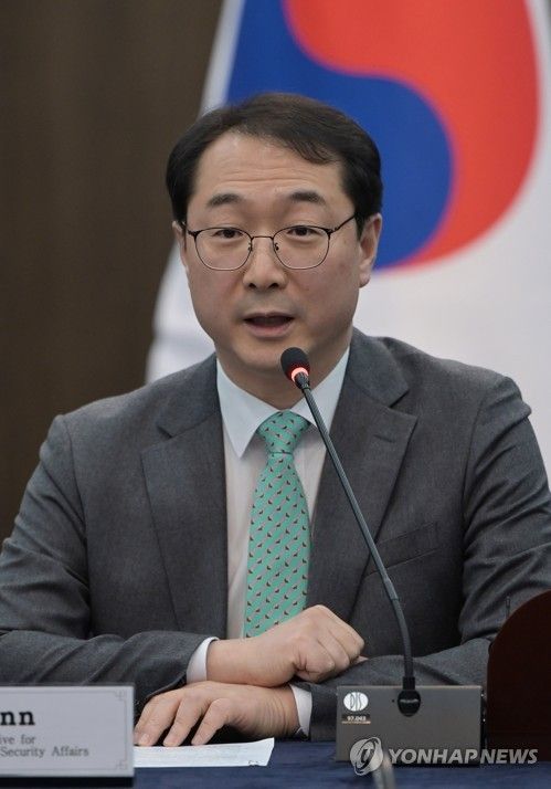 발언하는 김건 한반도평화교섭본부장