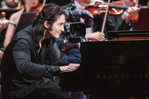 피아니스트 아르세니 문