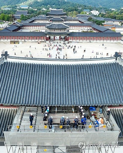 새로운 현판으로 돌아올 광화문