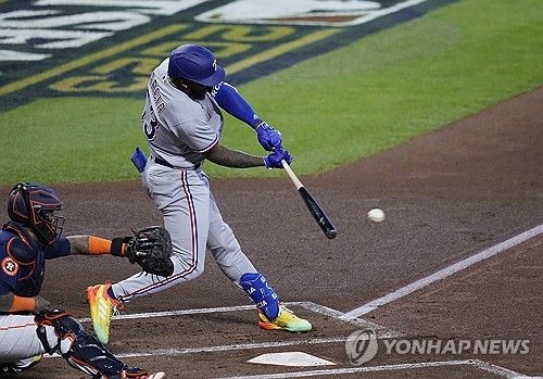 적시타 터뜨리는 아돌리스 가르시아 