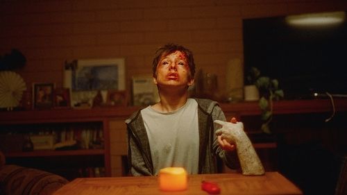 영화 '톡 투 미' 속 한 장면