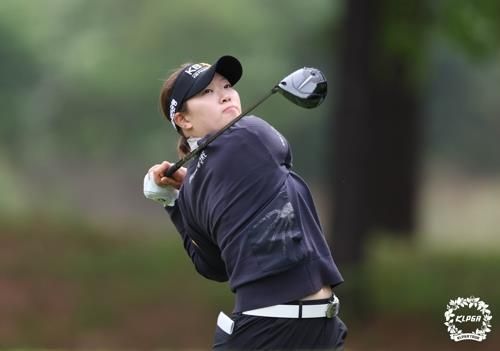 방신실의 호쾌한 스윙.