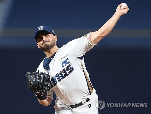 NC 선발 태너 역투