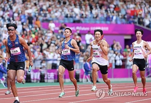 육상 남자 400ｍ 계주 예선 2위
