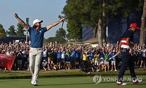 우승을 확정한 토미 플리트우드의 포효.