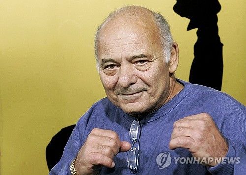할리우드 배우 버트 영 별세