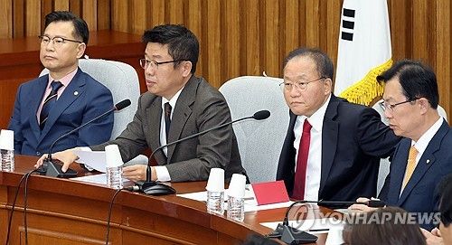 국감대책회의 참석하는 윤재옥 원내대표