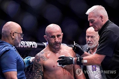 1라운드에 KO패의 쓴맛을 본 볼카노프스키