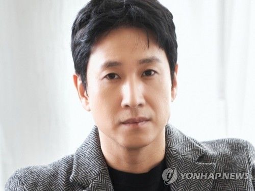 이선균