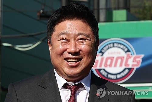 김태형 감독 밝은 표정