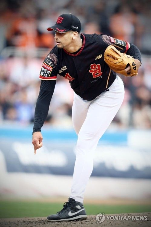 12승 무패로 승률왕을 확정한 kt 쿠에바스