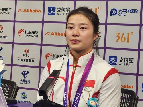 눈시울이 점점 붉어지는 페이신이