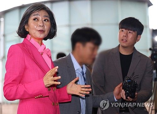 출근하는 김행 후보자