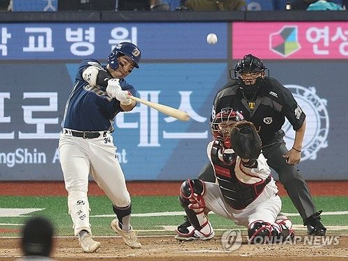 오영수 '솔로홈런이야'