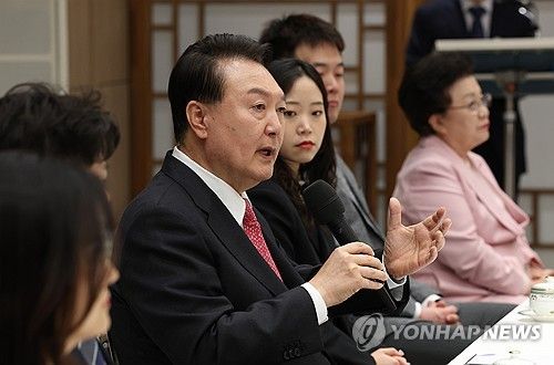 윤석열 대통령, 교권 보호 4법 계기 현장 교원과의 대화