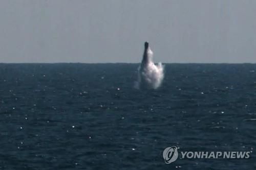 수중 도산안창호함에서 발사되는 SLBM