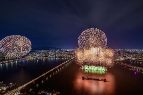 '서울세계불꽃축제 2023'에서 선보인 ㈜한화의 불꽃