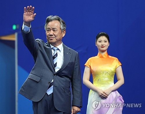 시상자로 나선 이기흥 대한체육회장