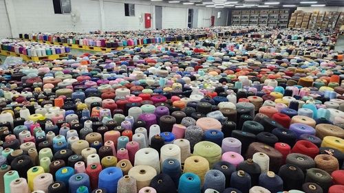 마리오·까르뜨니트 공장의 원사 보관실