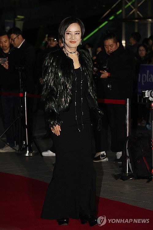 장미희, 우아함의 대명사