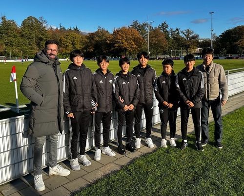 박지성·판니스텔로이, 네덜란드서 K리그1 전북 유망주 격려