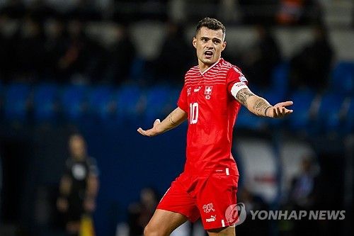 스위스 A매치 출전 신기록 쓴 그라니트 자카