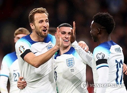 득점을 기뻐하는 해리 케인