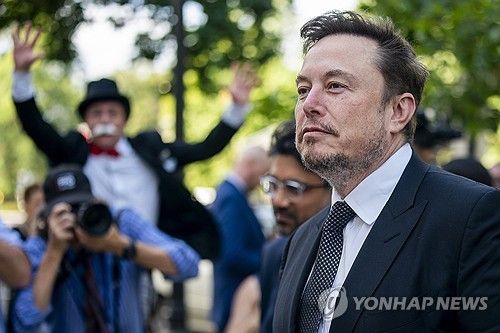 X 인수한 일론 머스크 