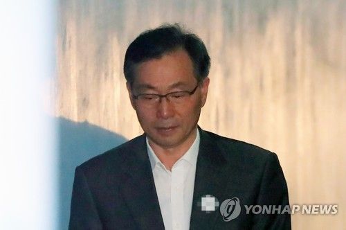 속행공판 출석하는 서천호 전 국정원 2차장