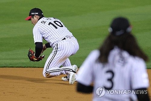 멋진 수비 펼치는 오지환