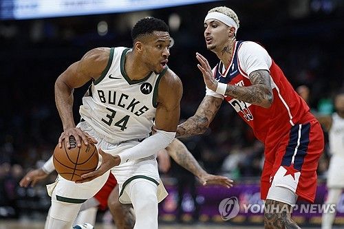 밀워키의 아데토쿤보