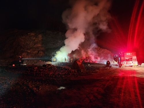 석산 공장에서 난 불