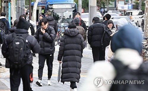 논술 준비로 바쁜 대치동 학원가