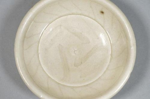 중국 남송시대 추정 백자비문접시