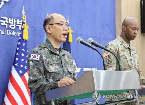 브리핑하는 이성준 합동참모본부 공보실장