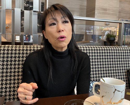 '정적의 파편' 뉴욕 초연 앞두고 인터뷰하는 작곡가 진은숙