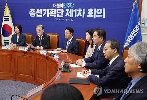 인사말하는 이재명 대표