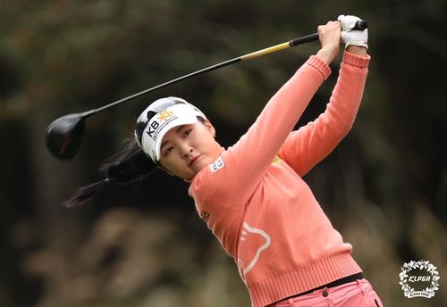 이예원의 힘찬 드라이버 스윙.