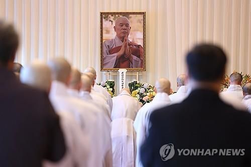 [2보] 조계종 총무원장 "자승스님 유언서 여러 장 추가로 발견" - 1