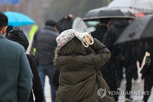 소나기 내리는 서울