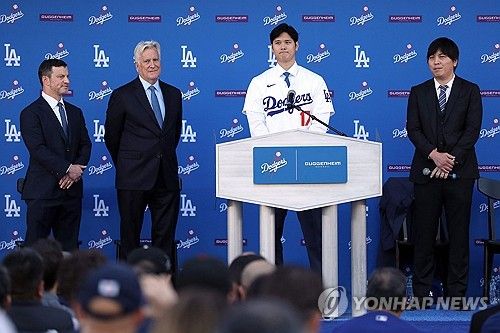 질문받는 오타니