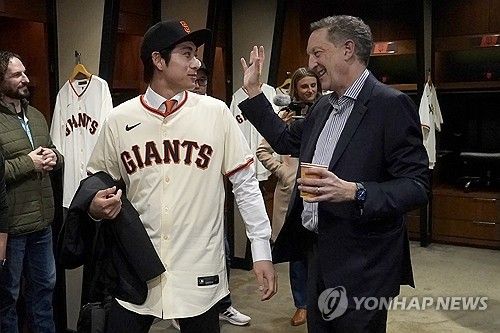 래리 베어 샌프란시스코 최고경영자와 이정후