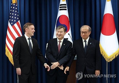 밝은 표정의 한미일 안보실장