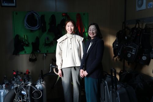 노진아 경위와 강민혜 경사