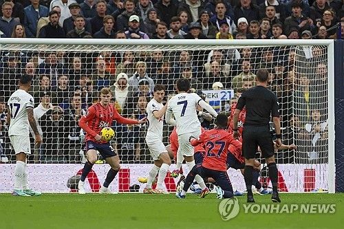 손흥민의 골 장면